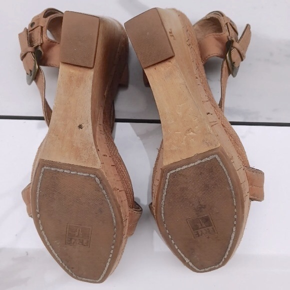 [Frye] Coastal Boho Bridget Ornament Leather Wood Wedge Sandals Womens Sz 8.5 - Picture 8 of 13